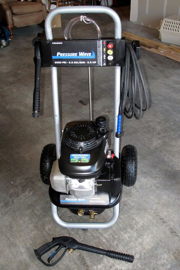 Pressure Washer, Pressure Wave PWH2500, Powered by Honda for Sale in