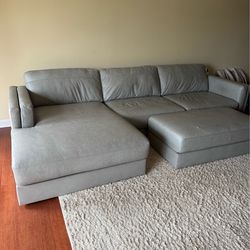 Leather sofa w left facing chaise