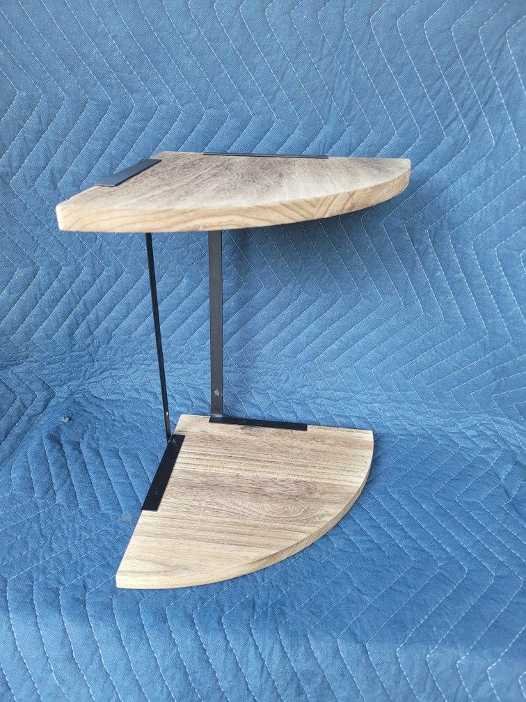 Corner Shelf $10