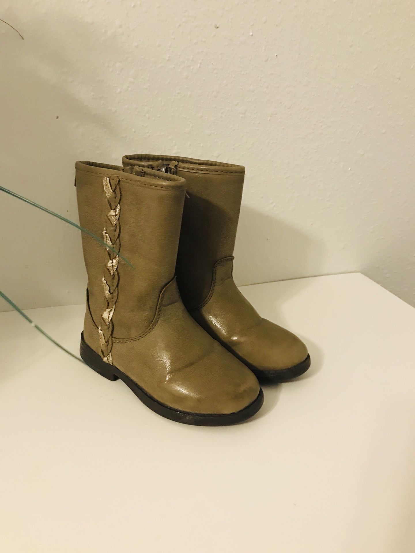 Toddler Girls Boots — size 9 M