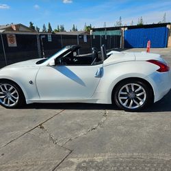 Nissan 370z Touring 2,011