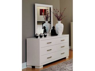 Jessica White Dresser