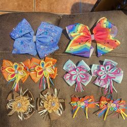 2 Jojo Bows And Others/ Moños