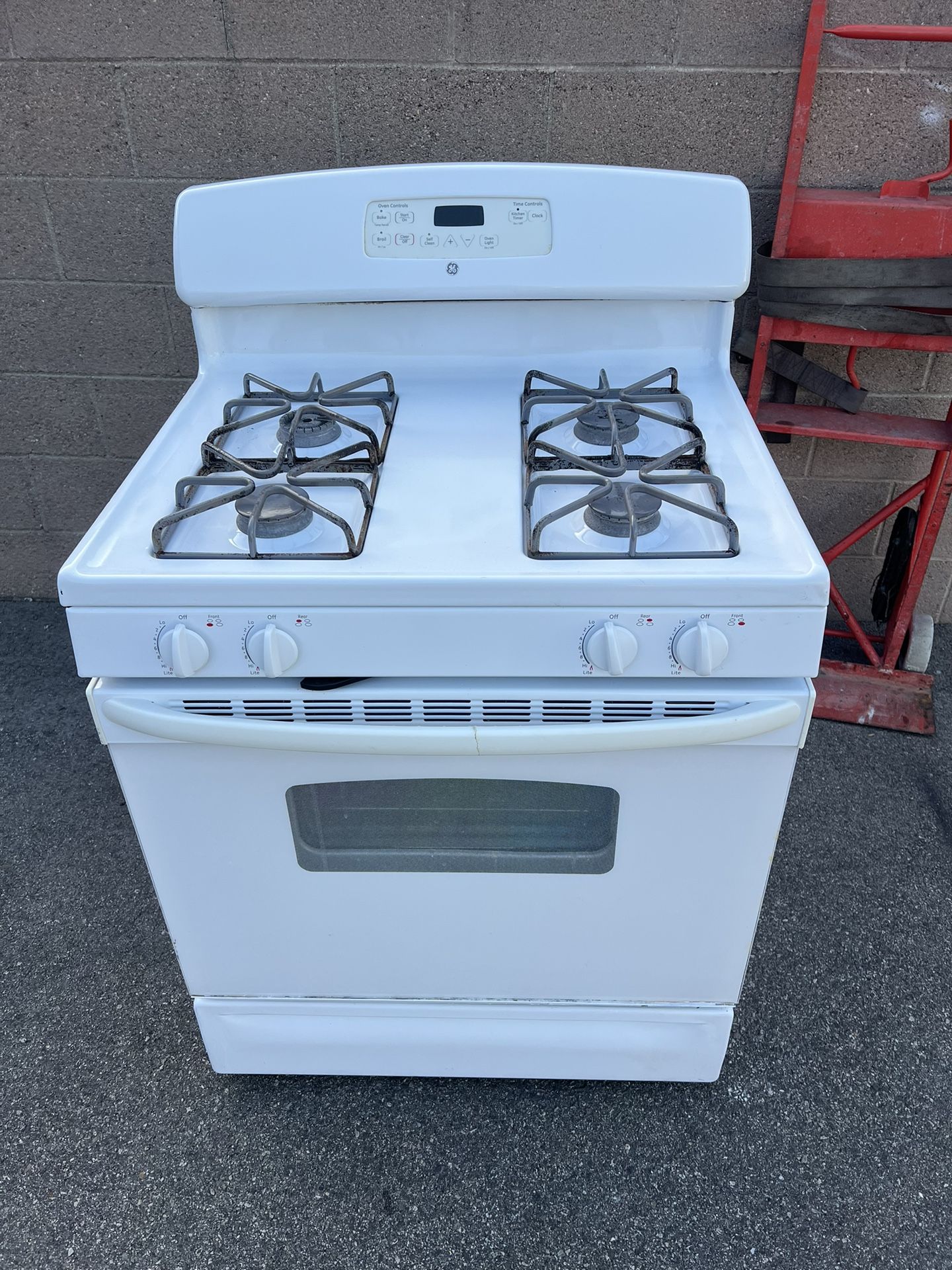 GE Gas Stove for Sale in Glendale, CA - OfferUp
