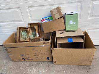 FREE BOXES & PAPER - No Holds - FIRST COME FIRST SERVED For Moving / Storage / Shipping
