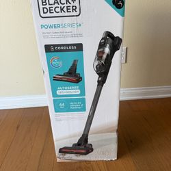 Black + Decker Vacuum New
