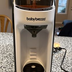 Baby Brezza Formula Pro Advanced formula dispenser