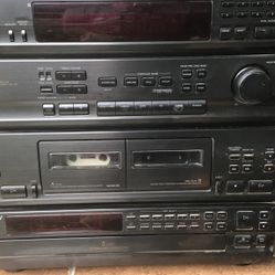 Sony hi-fi unit with four speakers vintage old-school cassette player doesn’t work the CD player doesn’t work the AM/FM Work