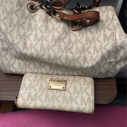 Mk Purse With Wallet 