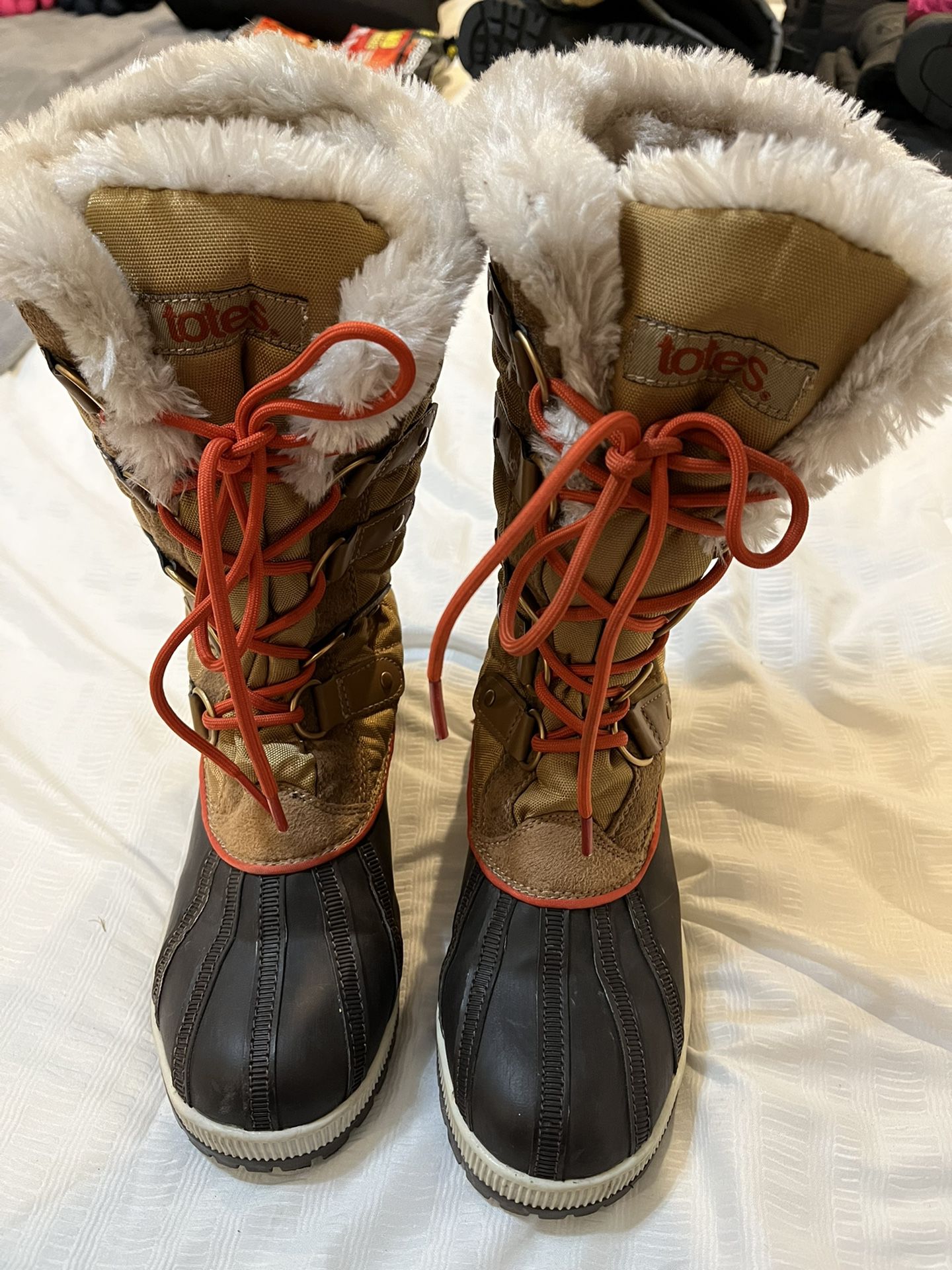 Totes Women Snow Boots 