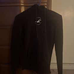 black hollister hoodie