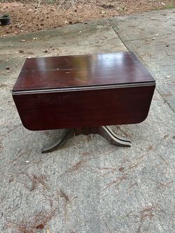 Mahogany Drop-Leaf Pedestal Table