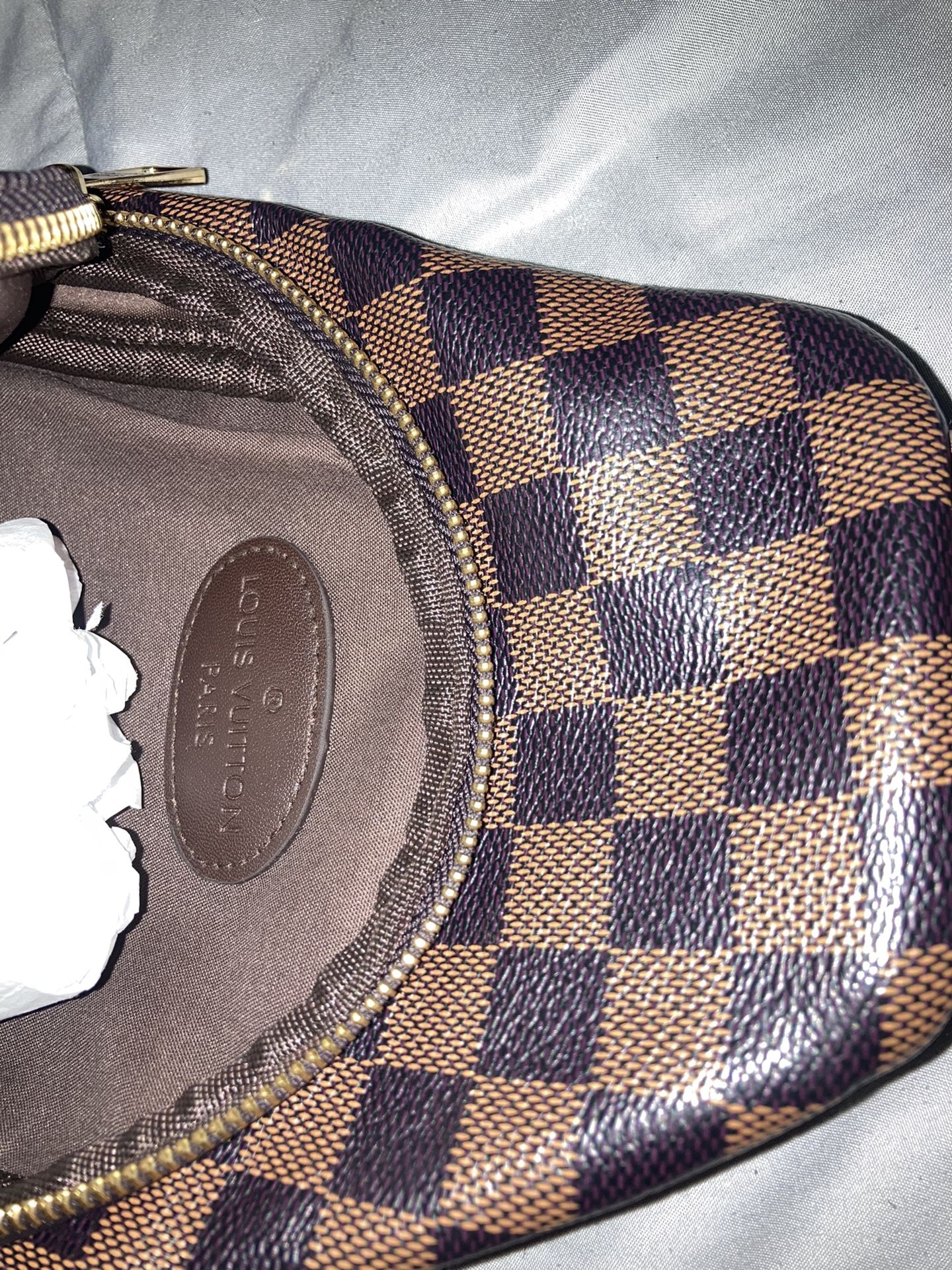 Louis Vuitton Checkerboard Crossbody men messenger bag for Sale in Atlanta,  GA - OfferUp