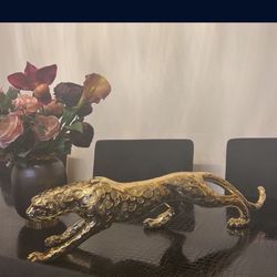 Golden leopard 🐆 Beautiful Accessorie