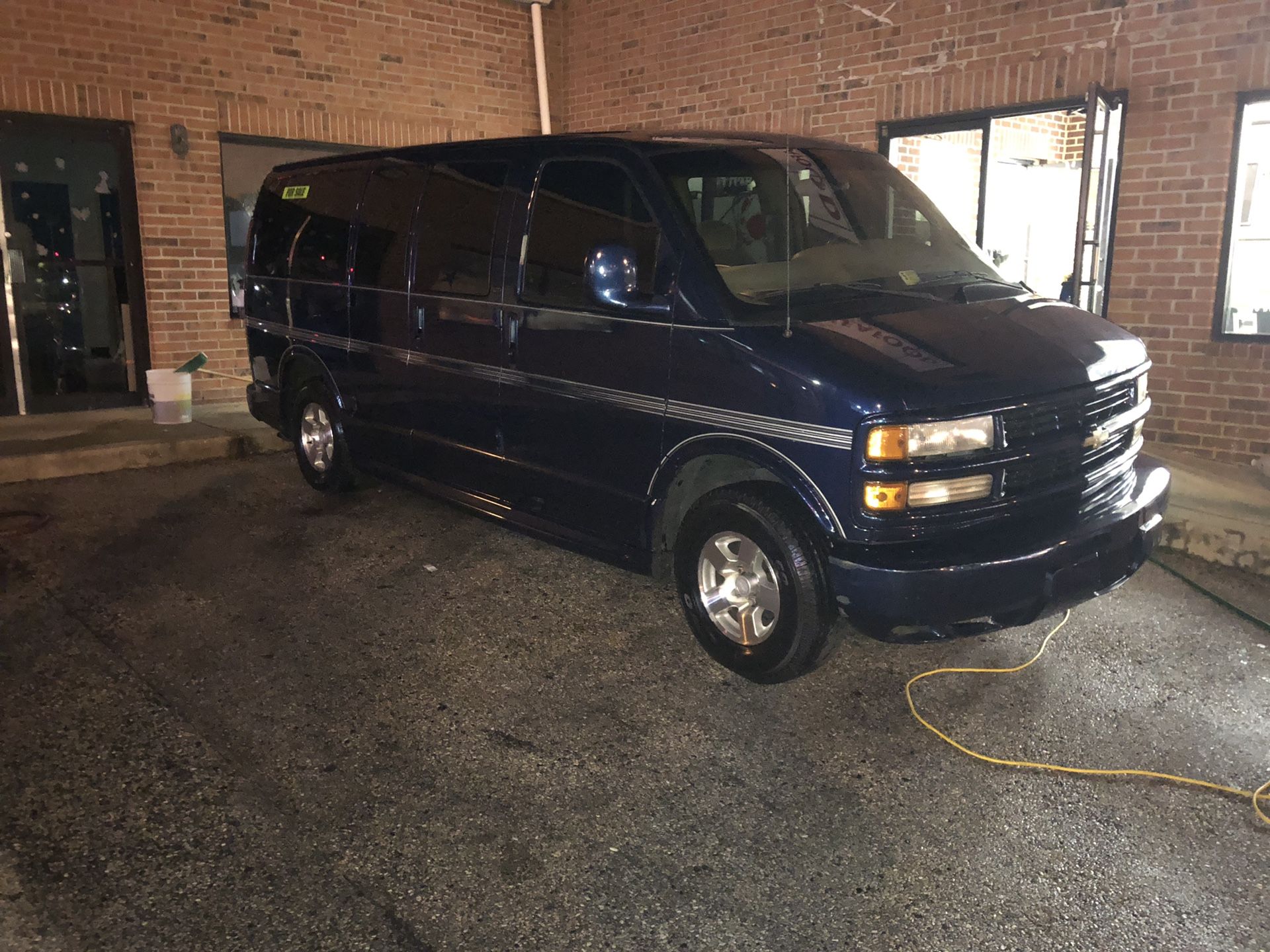 2001 Chevrolet Express