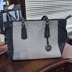 Purses For Sale…. Michael Kors, Coach, D&B