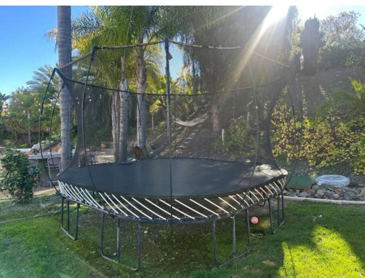 Springfree Trampoline 13’