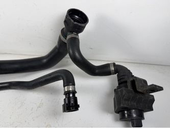 UPPER RADIATOR HOSE BMW E60 E63 E64 550i 650i