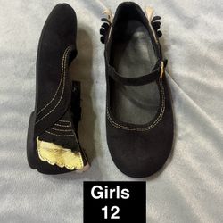 Girls 12 Velvet Flats Shoes
