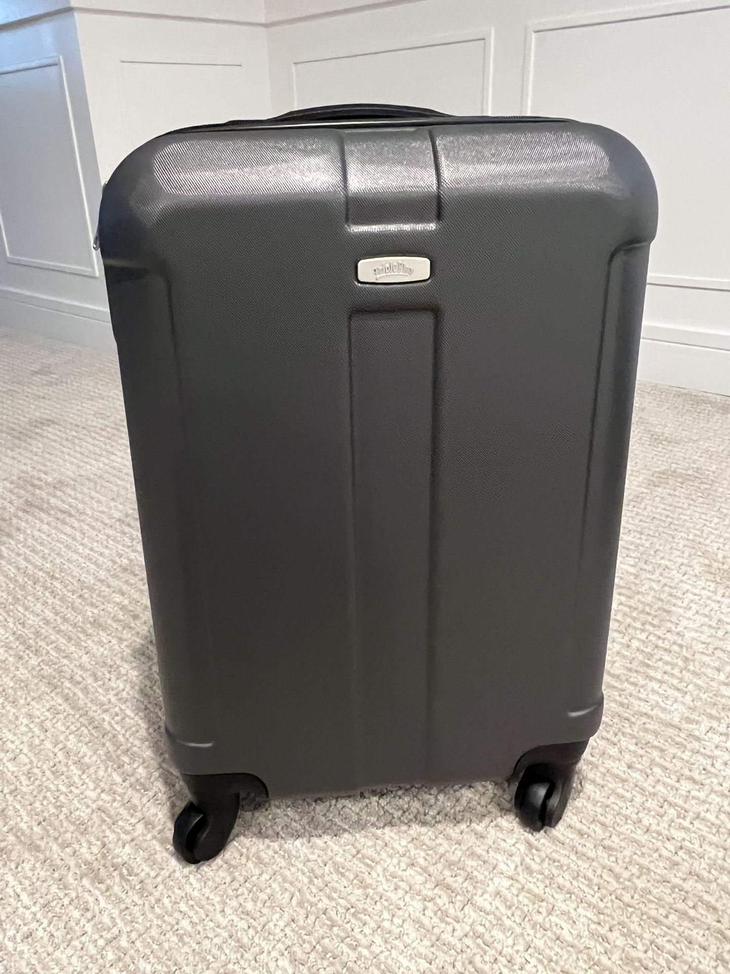 NEW CARRY ON SUITCASE