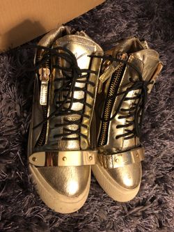 Used Giuseppe Zanotti Size 6 women. Authentic.