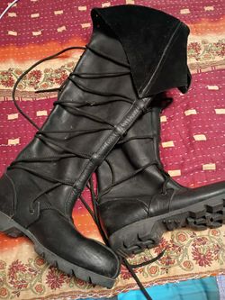 Son of Sandlar Tall Black Leather Renaissance Boots (Size 3)