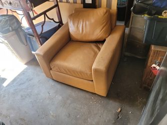 Vintage leather love seat