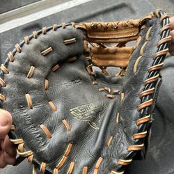 Rawlings 1st Base Glove Left Hand Throwing 