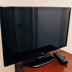 LIKE NEW 24" FLATSCREEN LG TV TELEVISION VESA MOUNT 100x100 HDMI COMPOSITE in I/O 720p D-sub PC audio 5.1