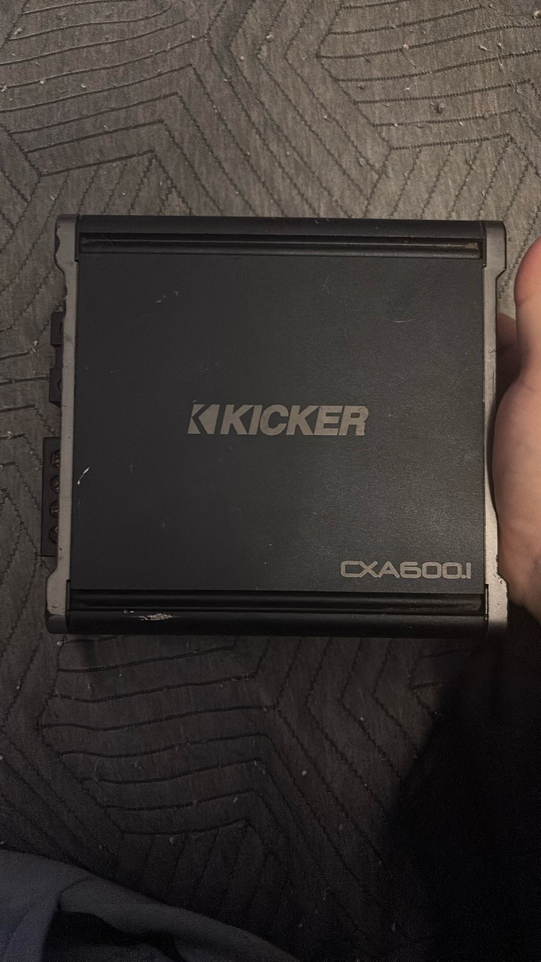 Kicker CXA600.1