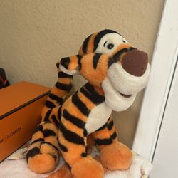 Vintage Tigger Plushy Disney 