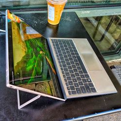 HP X2 G4 TOUCHSCREEN NOTEBOOK WITH DETACHABLE KEYBOARD