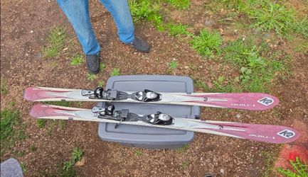 K2 T9 ski's never used