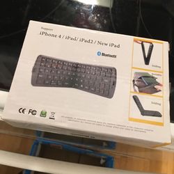 Folding bluetooth keyboard