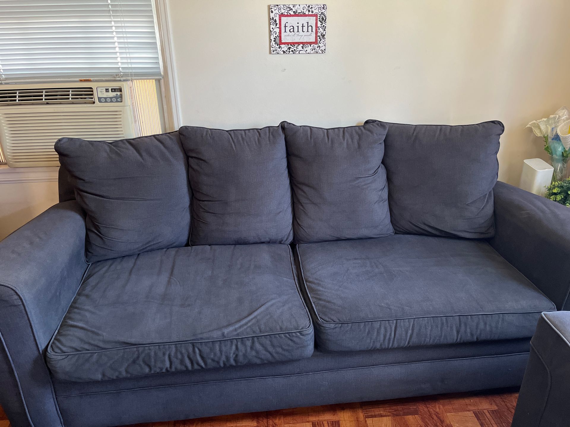 2 couches 100$