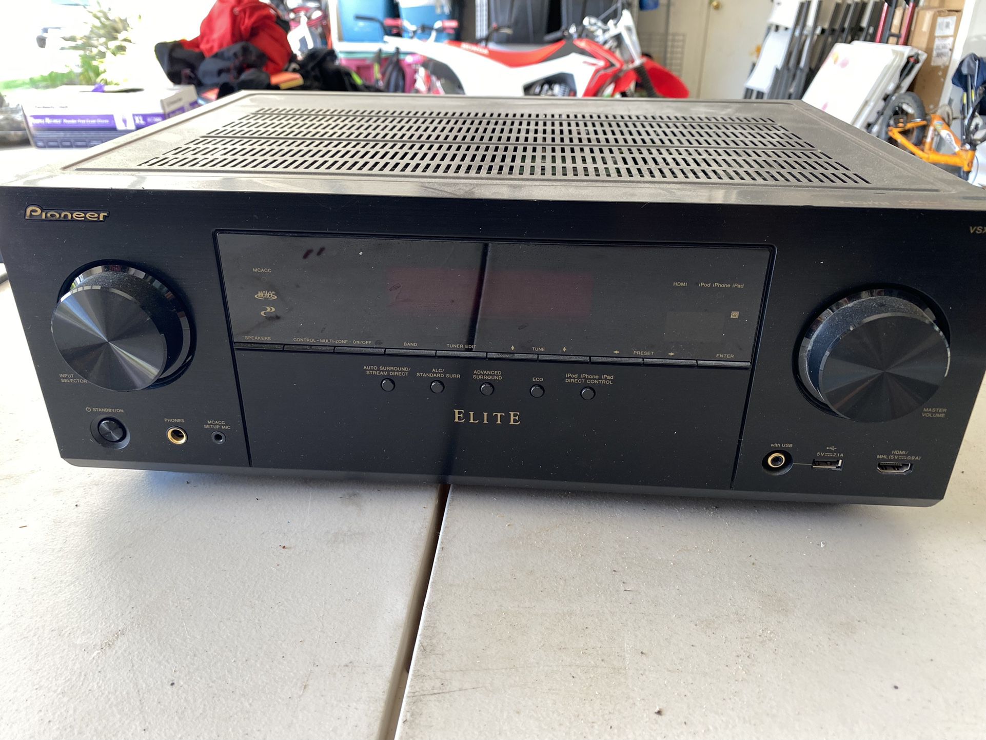 Free Pioneer VSX-43 Amplifier/receiver