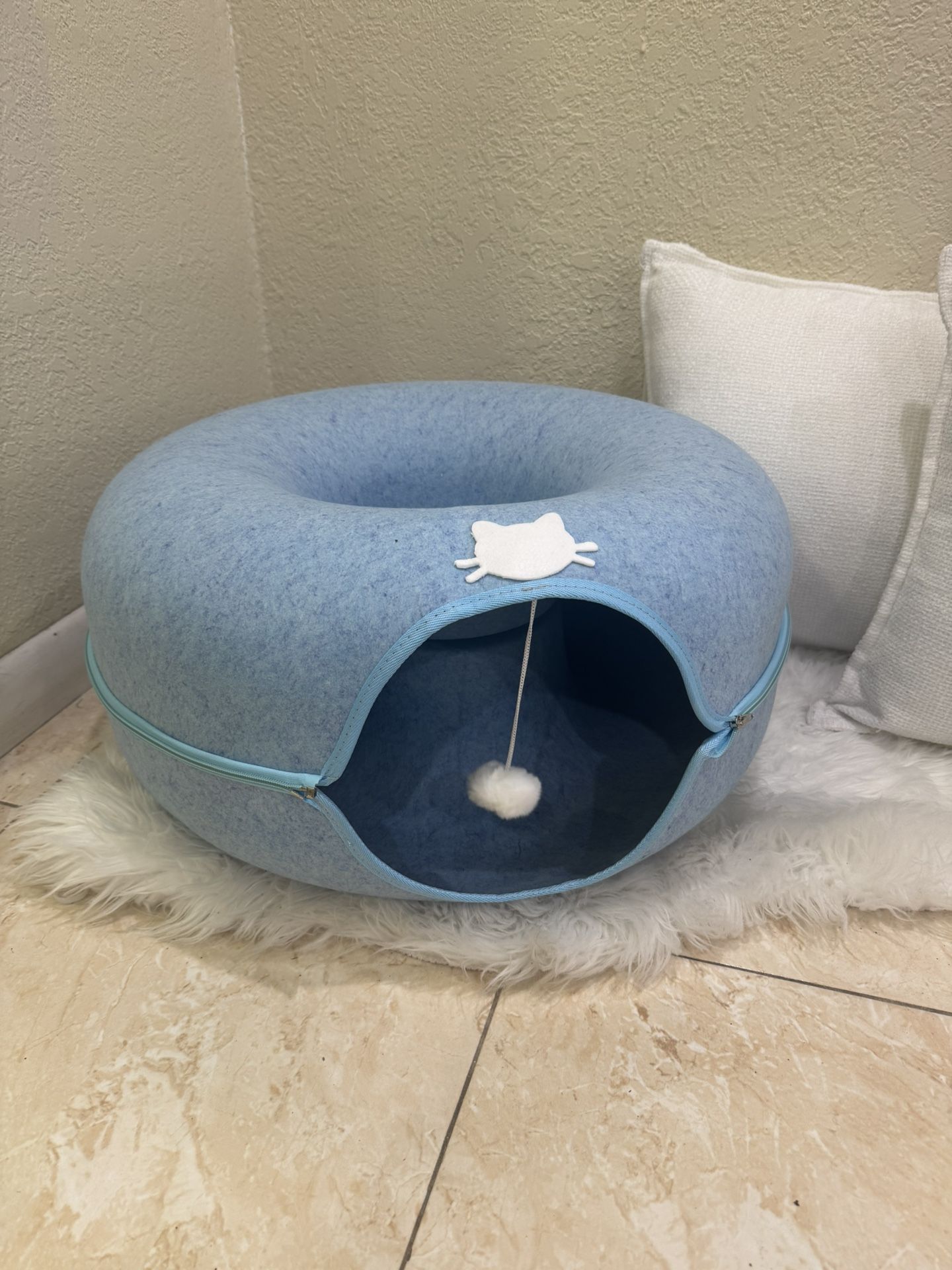 🐾 Large Cat Donut Bed with Hanging Toy – Supports Jumbo Cats! 🐾