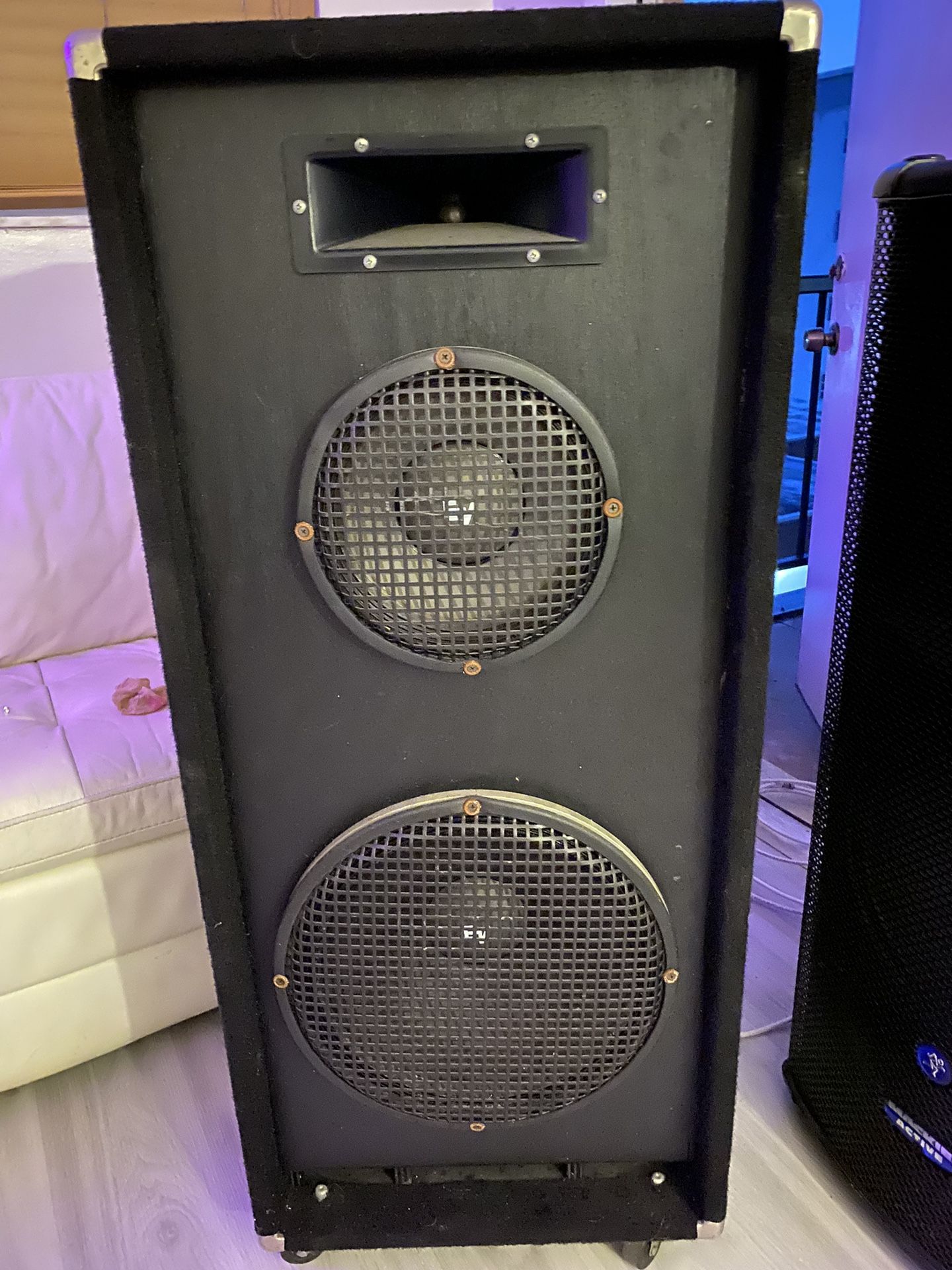 Mackie Speakers , Peavey Speaker Box, Large EV Speaker for Sale in Hollywood, FL OfferUp