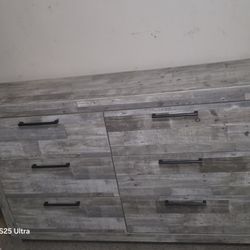Bedroom Dresser 