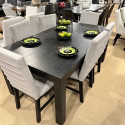 DINING ROOM TABLE SET 7 PIECES -NEW-