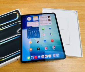 Like New Apple iPad 13 inch M4 1TB