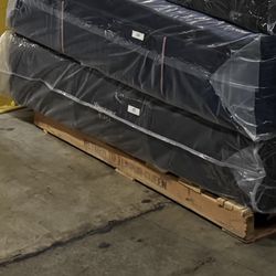 Brand New California King Simmons Beautyrest Black Series 2 Medium Mattress