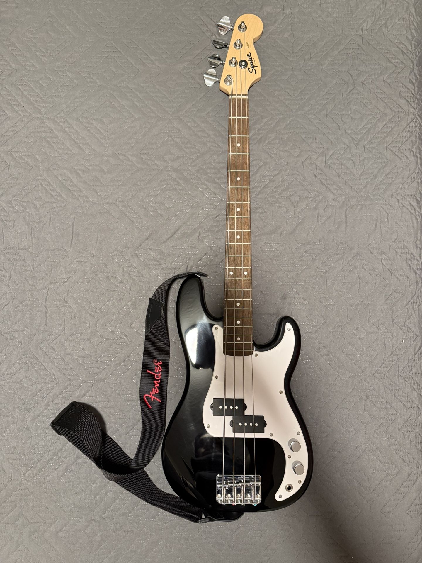 Squier By Fender Electric Precision Mini Bass With Two Packs Of Replacement Strings