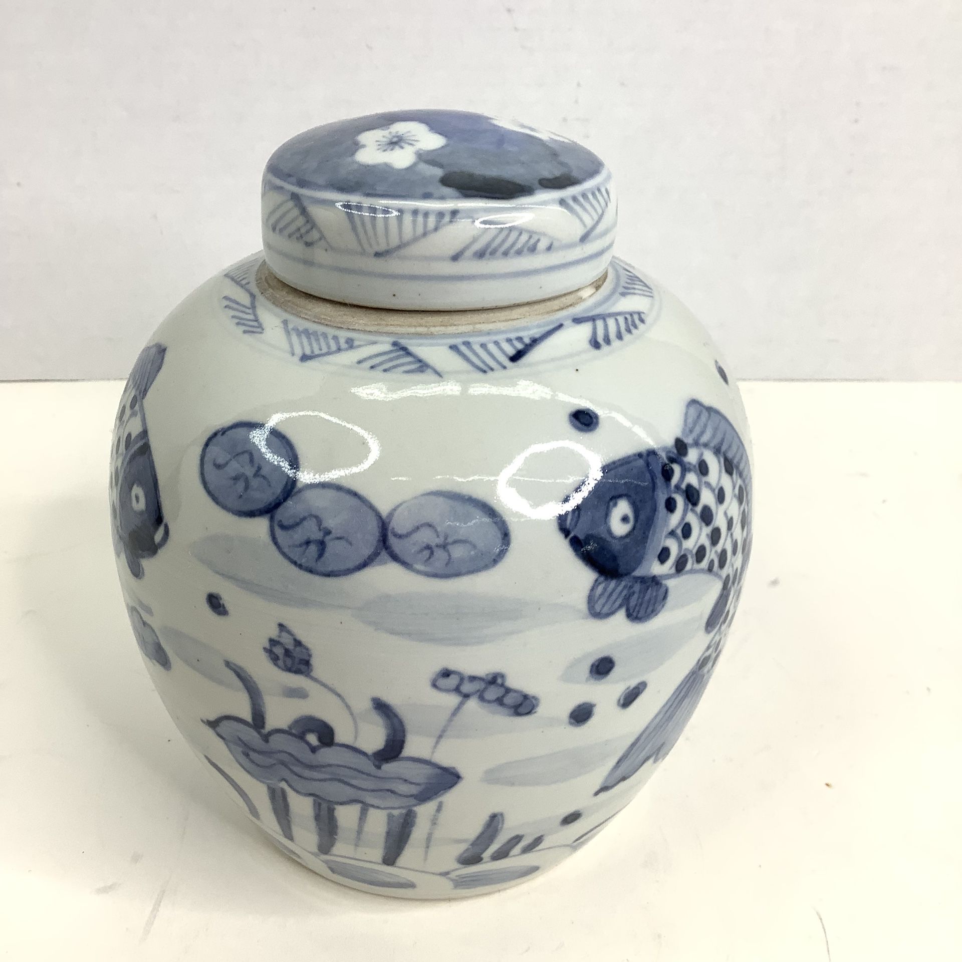Vintage Porcelain Chinese Blue And White Ginger Jar With Lids ($30 EACH)