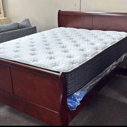 Amazing Discount Price! Solid Wood Bed With Mattress Set! 