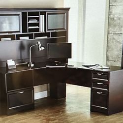 Realspace Magellan Performance 71" W L Shaped Desk 