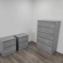Brand New Chest And 2 Nightstands - Gavetero Y 2 Mesitas De Noche Nuevos A Estrenar 