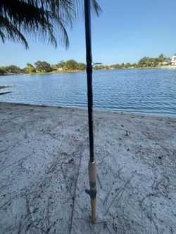 🐠 Like New Tsunami Carbon Shield II 7FT 15-40LB Fishing Rod 🔥