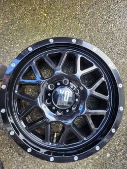 Set of 5 xd series wheels 18x9 +18 offset 6x5.5(6x139.7)