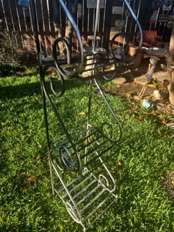 Expensive Iron stand for plants 3 big shelf 5 feet tall
